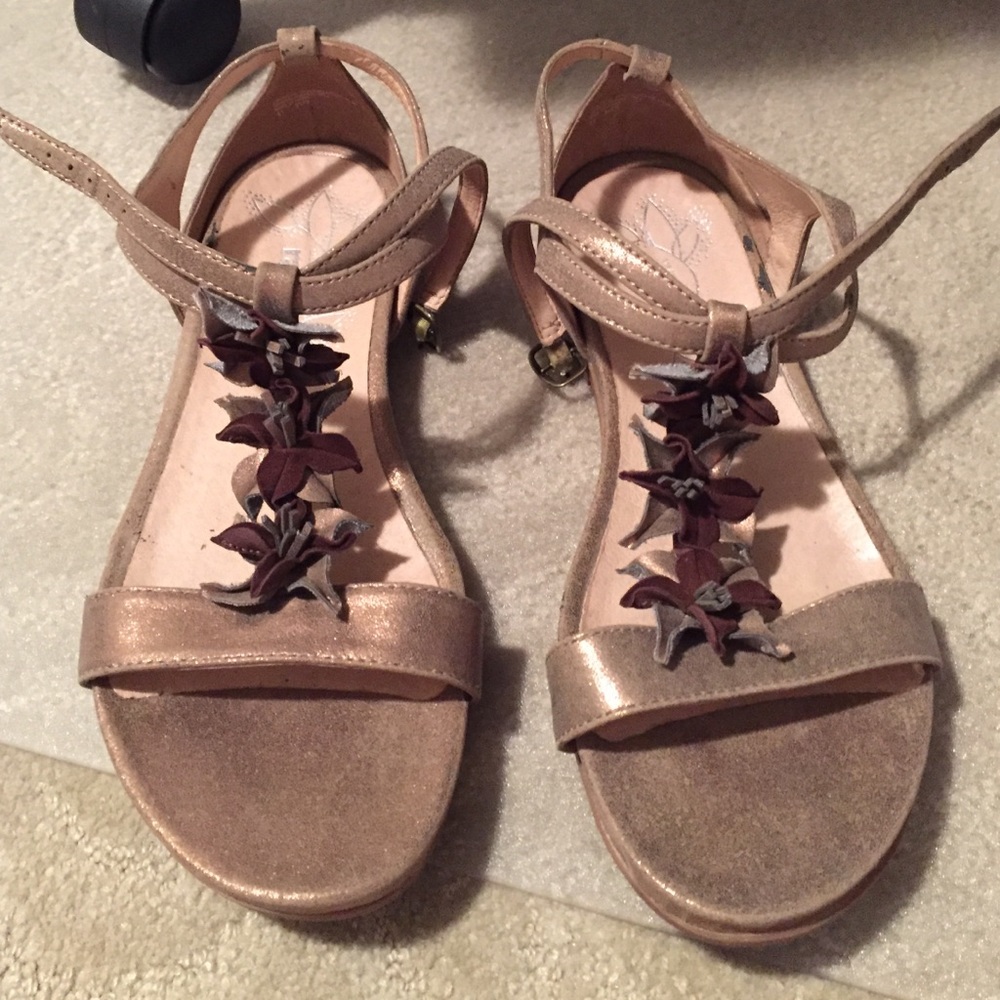 Umberto Raffini bronze flower sandal 10